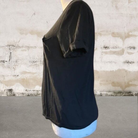 T.LA Women's Black V-Neck Tee Shirt with Pocket Size XS - Picture 3 of 4